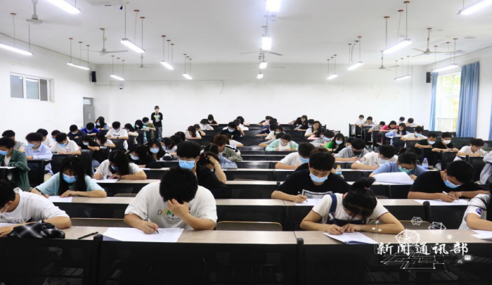 人工智能与大数据学院顺利开展第一期青马工程结业考试