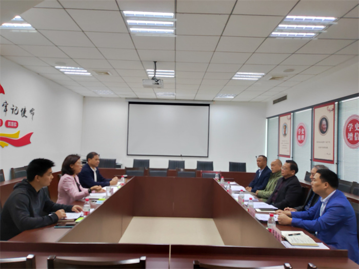 【网易新闻】重庆城科杨天怡校长一行走访永川区科学技术局