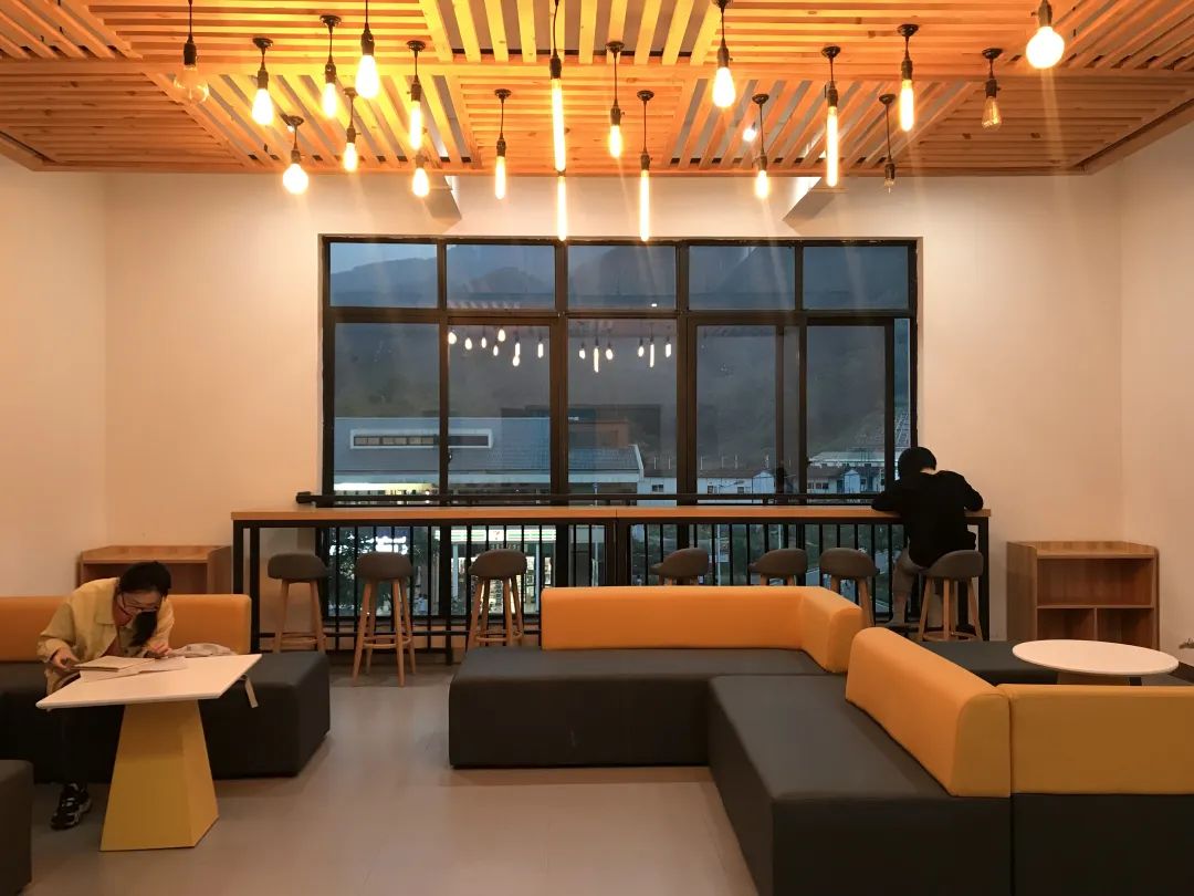 [搜狐新闻]重庆城科正式启用微型阅览室“悦读吧”响应“书香永川”建设