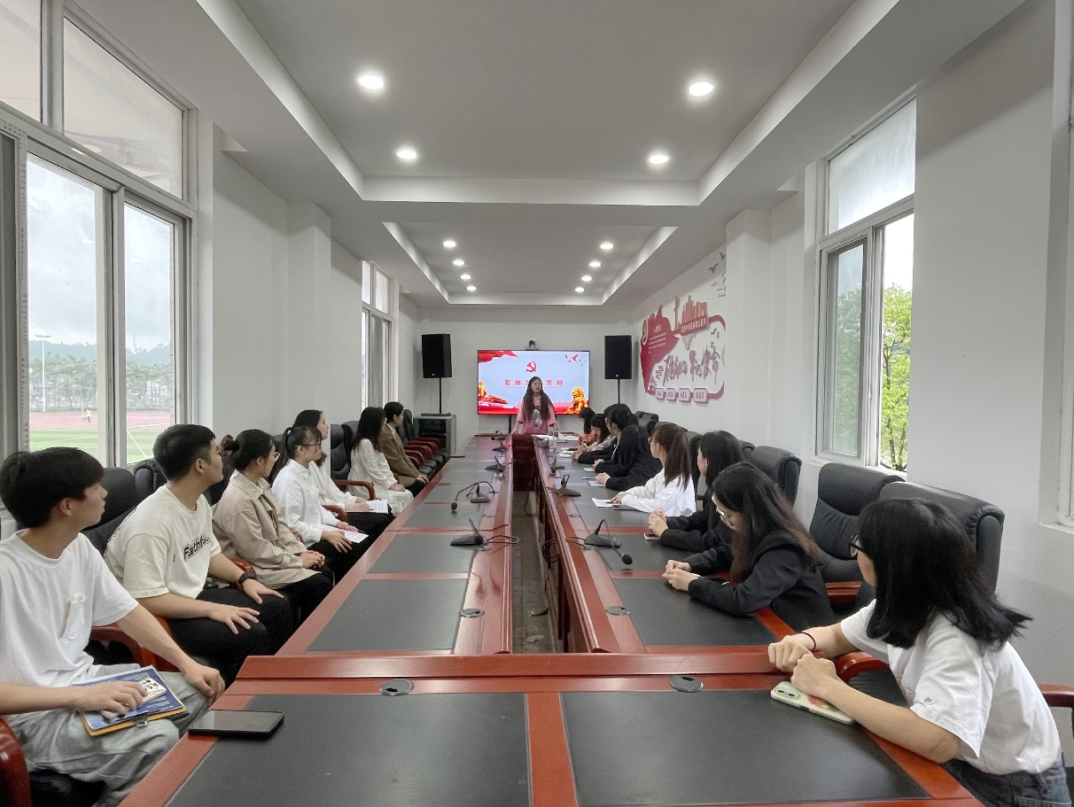 人文学院2022年上半年拟发展对象答辩圆满完成