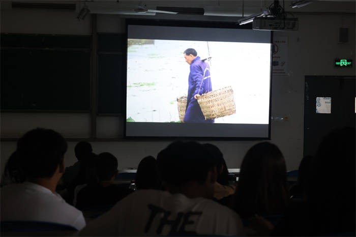 【搜狐新闻】重庆城市科技学院网络与新媒体专业举办2022届“新声”毕业作品展