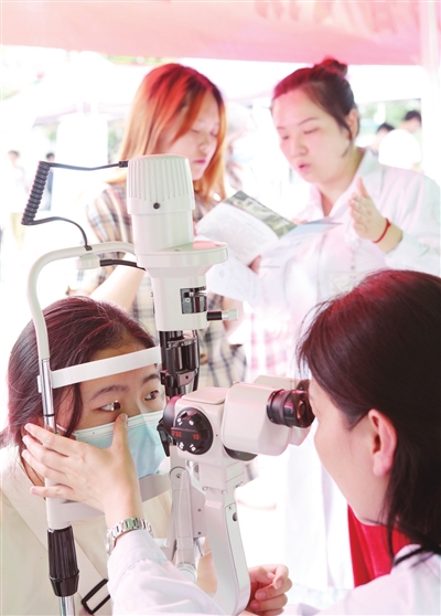 【渝西都市报】守护“睛”彩世界 点亮“光”明未来