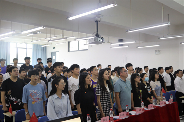 电气工程与智能制造学院顺利举行“在党的光辉照耀下茁壮成长”心理健康主题演讲比赛决赛