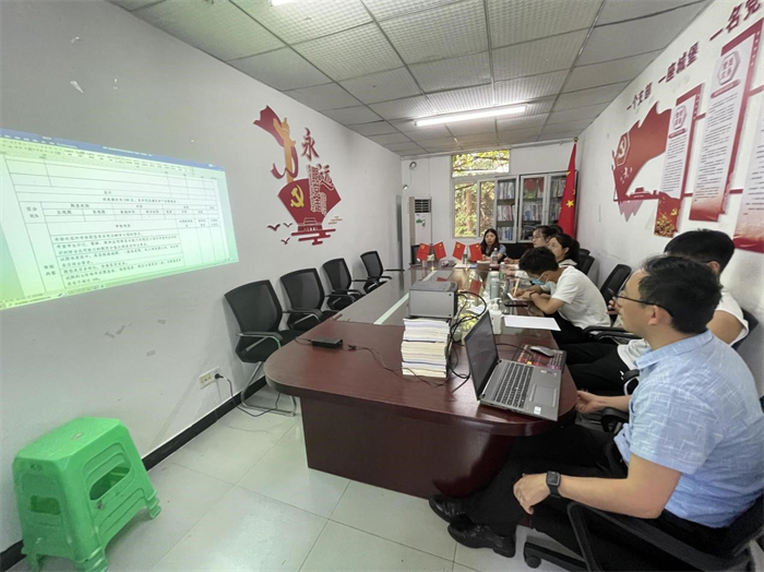 人工智能与大数据学院开展新入职教职工系列培训（一）
