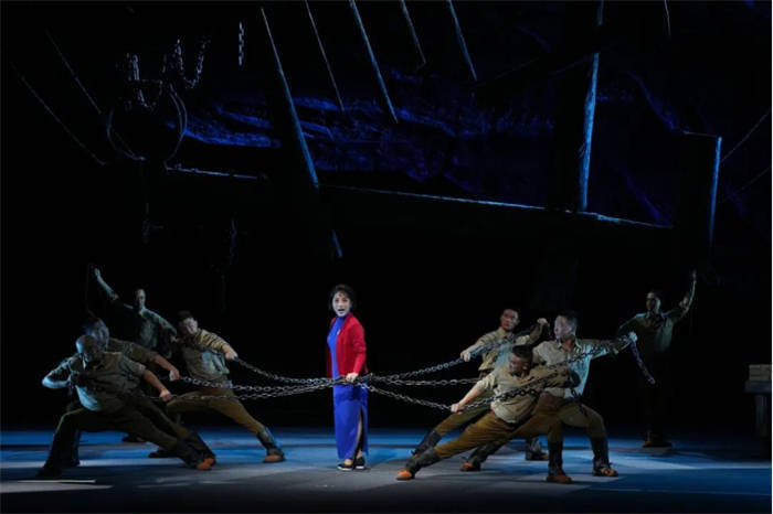 【搜狐新闻】川剧《江姐》直播在重庆城市科技学院引起热烈反响