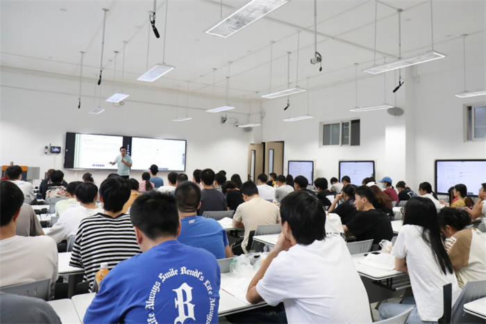 【搜狐新闻】重庆城科平稳有序开展线下教学 智慧教室全面投入使用