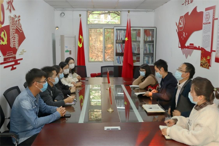 人工智能与大数据学院开展期中教学座谈会