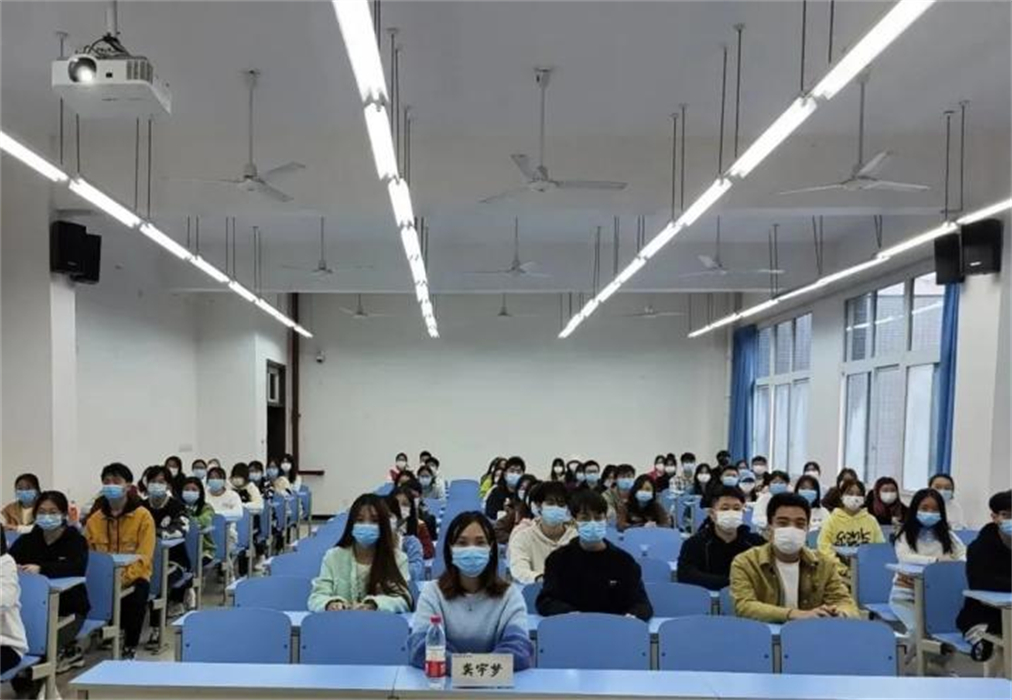 经济管理学院第十三期分团校暨第二期入团申请人理论培训第二讲