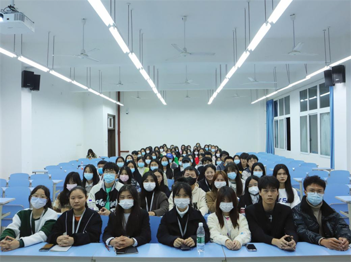 经济管理学院团总支•学生会基操培训会顺利开展