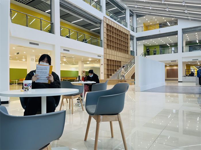 【一点资讯】重庆城市科技学院图书馆年度工作回顾