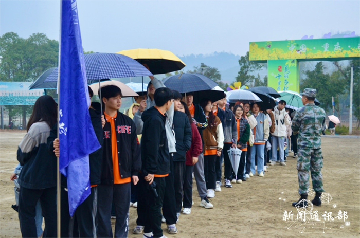 人工智能与大数据学院参与“青春洒田间，实践振乡兴”劳动教育实践活动