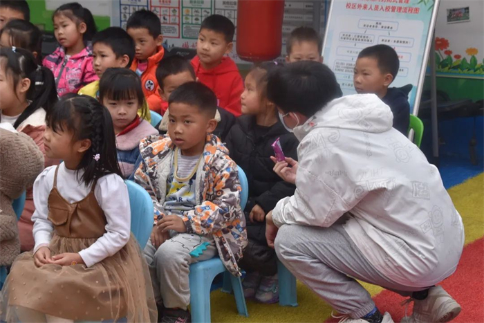 人文学院开展幼儿园支教志愿服务