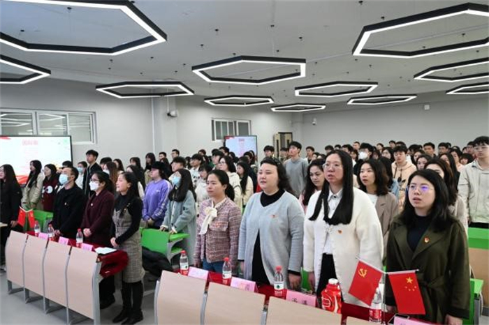 建筑管理学院第二十八期入党积极分子党课培训顺利结束