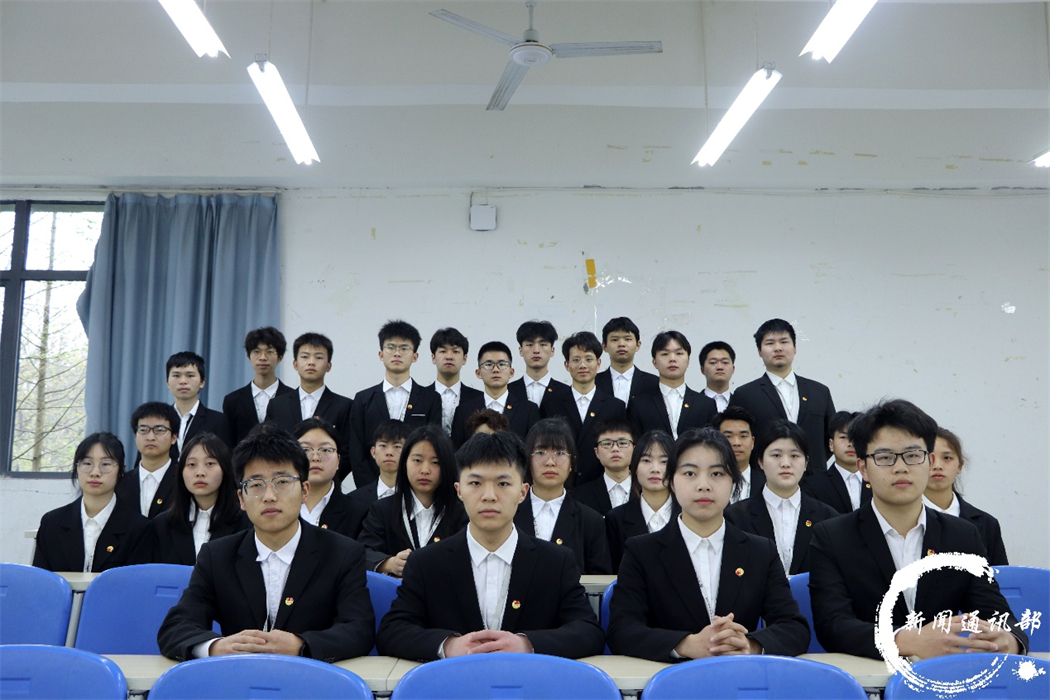 电气工程与智能制造学院开展2022级学生早自习活动