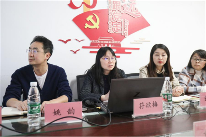 重庆城科校长黄宗明赴人工智能与大数据学院调研指导工作