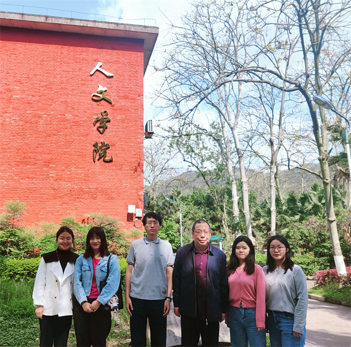 人文学院中国语言与文化教研室召开工作例会
