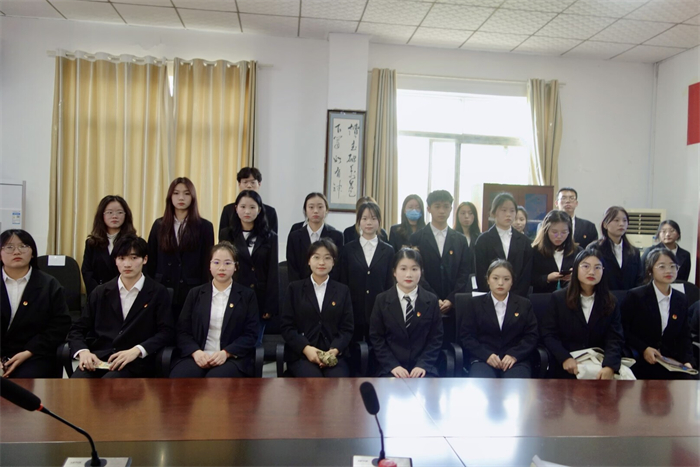 人文学院举办2023年先进个人与班集体评选现场答辩会