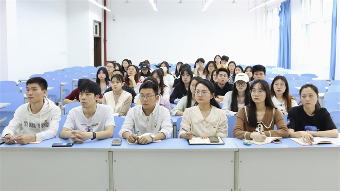 经济管理学院学生第五党支部开展四月政治理论学习