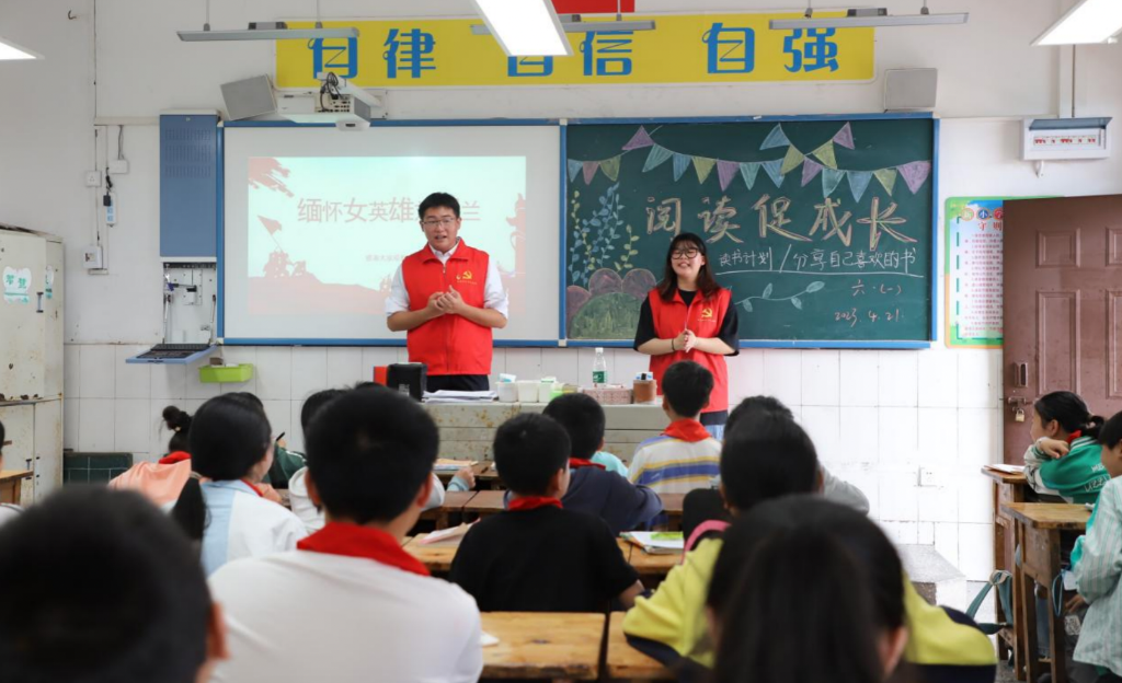 【新重庆】读书日有多火？城科等多所在渝高校开启“花式阅读”