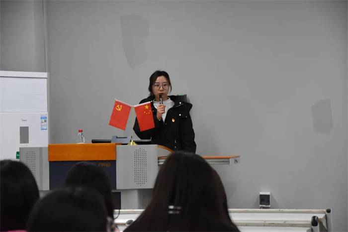 【搜狐新闻】重庆城市科技学院人文学院开展第二十八期入党积极分子培训第七课