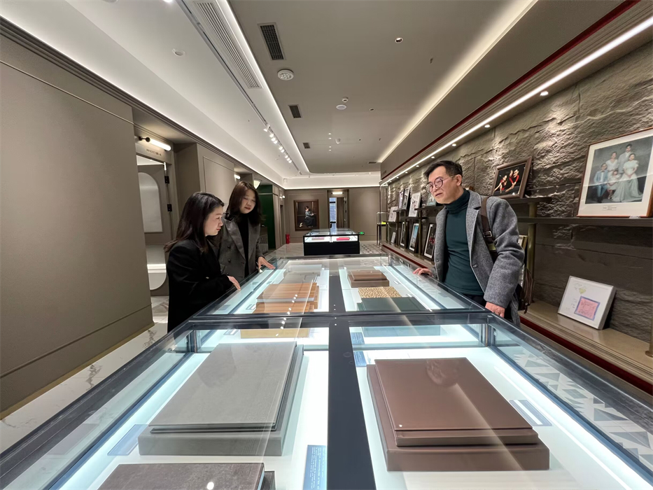 艺术与传媒学院赴重庆儿童天堂摄影有限公司开展访企拓岗专项活动