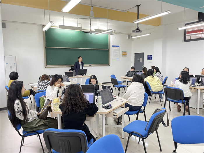 人文学院外国语言与文化系召开一流课程申报及项目申报专题推进会