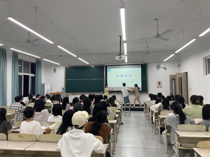 【上游新闻】重庆城科人文学院积极探索中国语言文化课堂教学新模式
