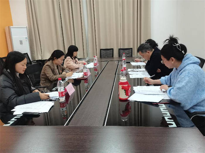【搜狐新闻】重庆城市科技学院建筑管理学院开展党总支理论中心组集中学习