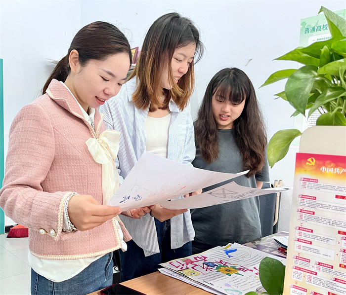 人文学院开展重庆市第十四届大学生心理成长论坛初选活动