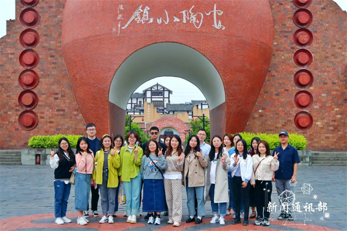 人工智能与大数据学院顺利开展“提升素质能力，永保育人初心”主题活动