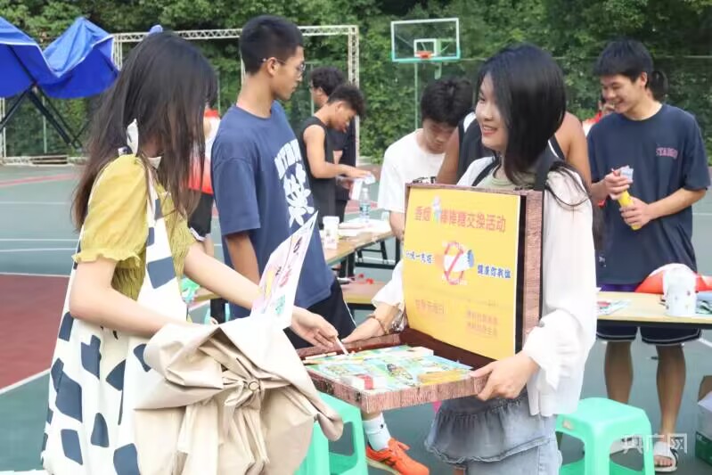 【央广网】重庆城科体育与大健康学院开展世界无烟日宣传活动