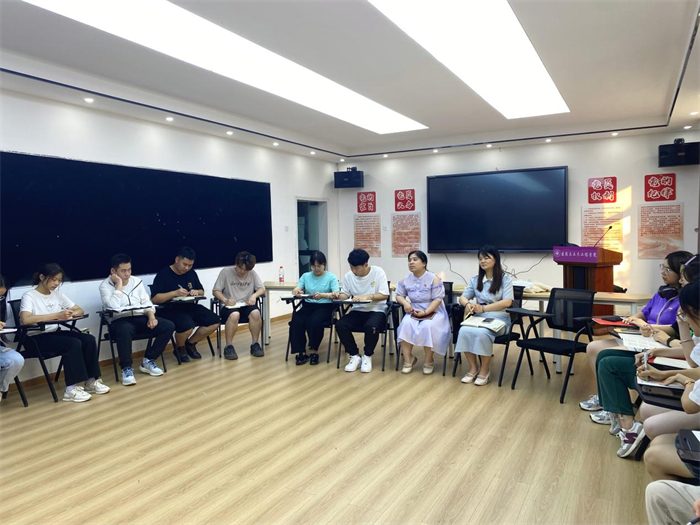 建筑与土木工程学院党建工作站召开知识竞赛工作总结大会