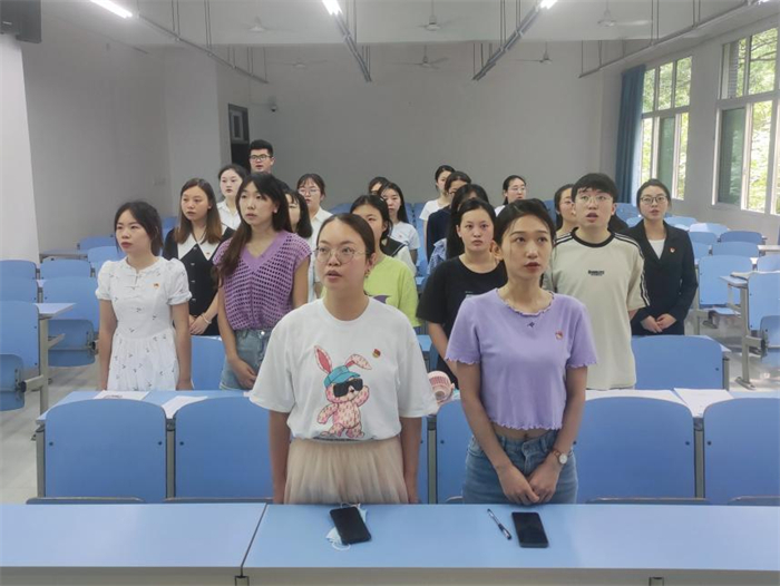 经济管理学院学生第一党支部召开预备党员转正大会
