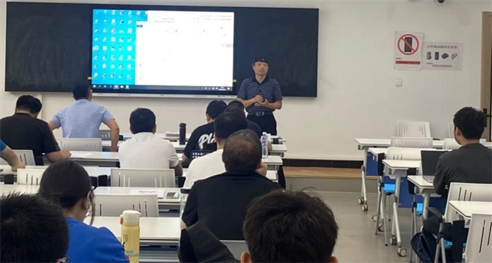 人工智能与大数据学院顺利开展“课堂教学人人过关”验收活动
