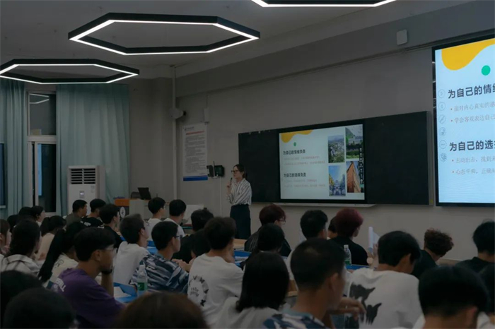 建筑与土木工程学院开展2023级土木工程与给排水专业新生见面会