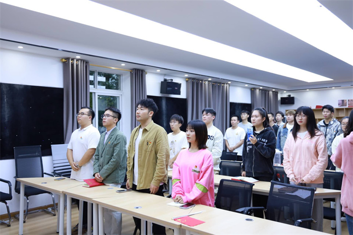 建筑与土木工程学院学生第五党支部开展九月主题党日活动