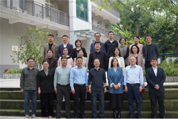 鲁班绿智产业学院召开管理科学与工程类专业人才培养方案建设研讨会