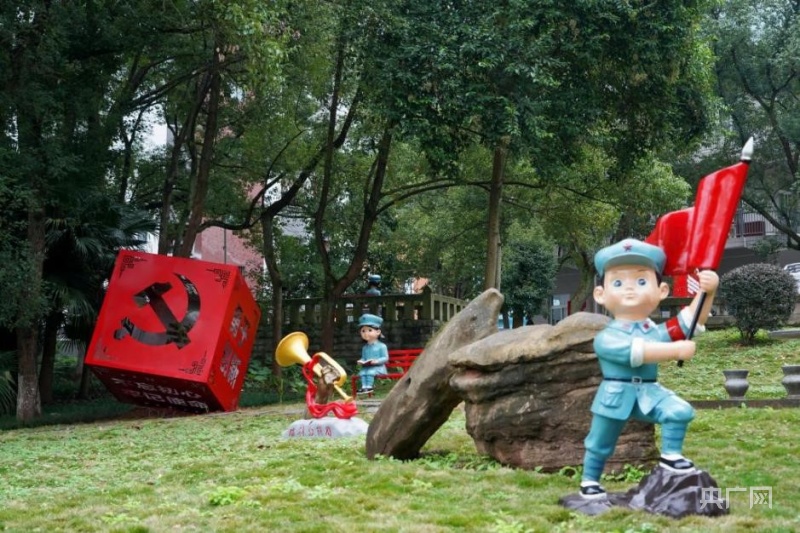 【央广网】图集｜重庆城市科技学院让青春在大学的书香中绽放