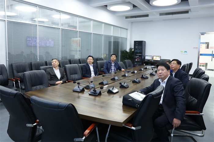 【一点资讯】明达职业技术学院刘必千一行到访重庆城科调研交流