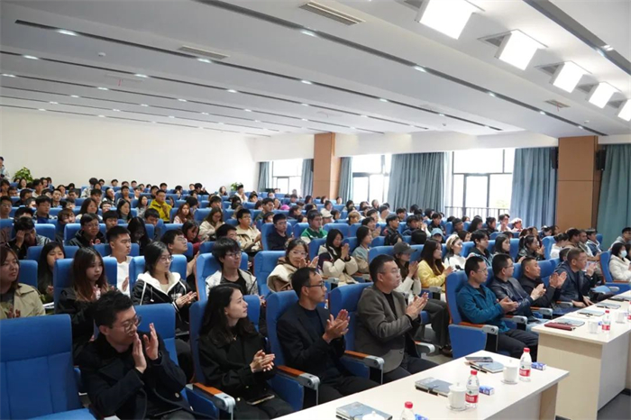 刘邦祥:在诗意里见思政灵动工作