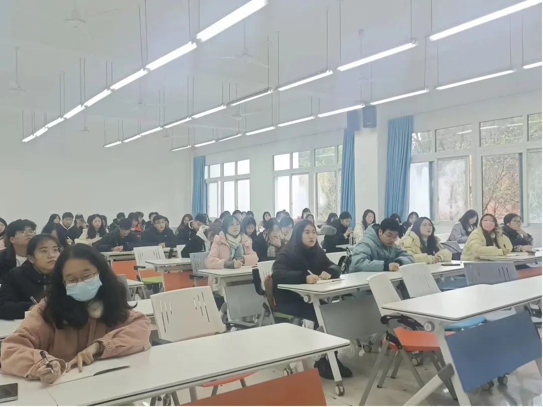 经济管理学院入团积极分子培训班十二月理论学习
