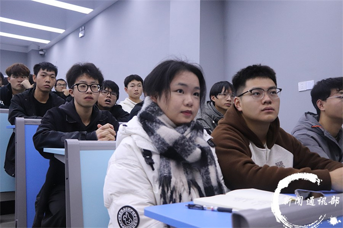 电气工程与智能制造学院开展团校暨青马培训班第五次理论培训