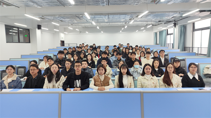 人工智能与大数据学院学生第一党支部届中调整大会