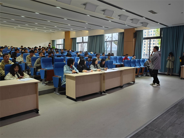人工智能与大数据学院开展AI训练师职业培训课程