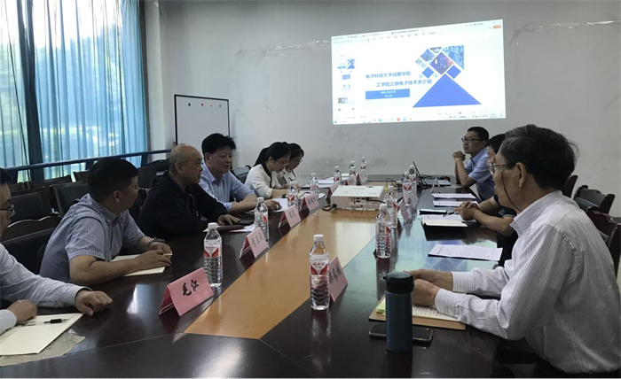 电气工程与智能制造学院赴成都开展鲁班绿智数字智能产业学院“智能电路设计与集成系统专业人才培养方案调研”活动
