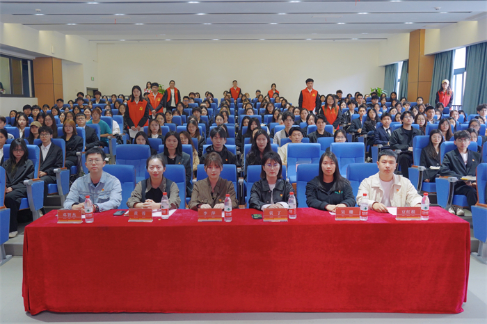 重庆城市科技学院第30期入党积极分子结业考试圆满结束