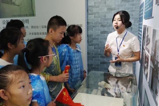 【中国新闻网】重庆：小朋友走进高校参观 沉浸式体验“上”大学
