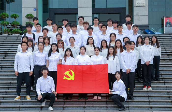 2023—2024学年 重庆城市科技学院先进基层党组织展示