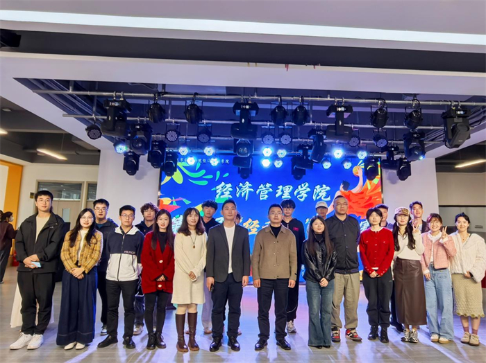 经济管理学院第六届“经”秋杯篮球赛火热开幕