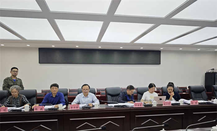 重庆城市科技学院召开2024年度校级科研项目立项评审会议